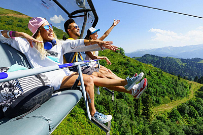 Поток туристов на горных курортах Сочи стал стабильным и зимой, и летом