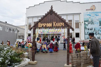 В Горячем Ключе проходит зональный этап краевого фестиваля «Во славу Кубани, на благо России»