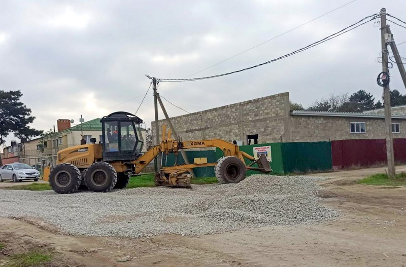 В Темрюке продолжаются работы по благоустройству