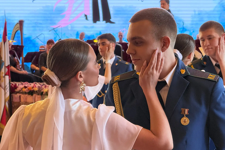 В Ялте прошёл VI Александровский бал кадет, посвящённый Году единства народов России