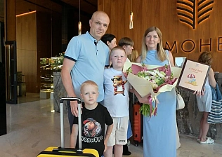 В Сочи встретили 4-миллионного туриста с начала года