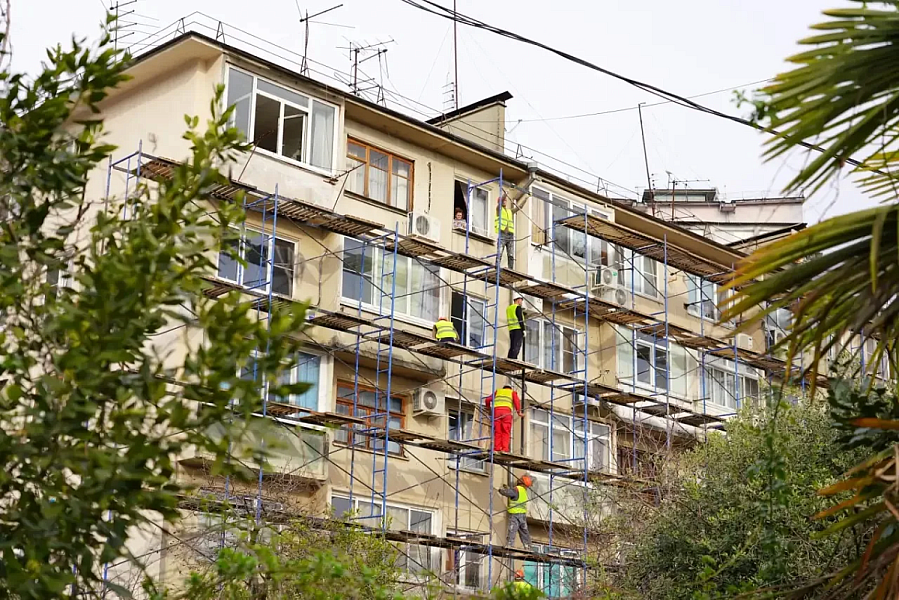 В 2026 году в Сочи по программе капитального ремонта отремонтируют 72 многоквартирных дома