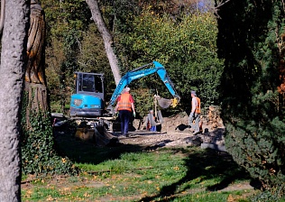 В Ялте продолжается ремонт в Массандровском и Мисхорском парках-памятниках